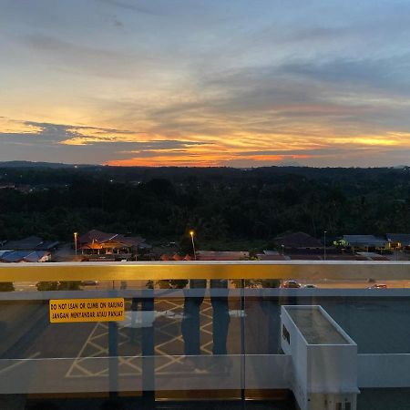 De Lavelle Suites @ Timur Bay SeaFront Residence Kuantan Buitenkant foto