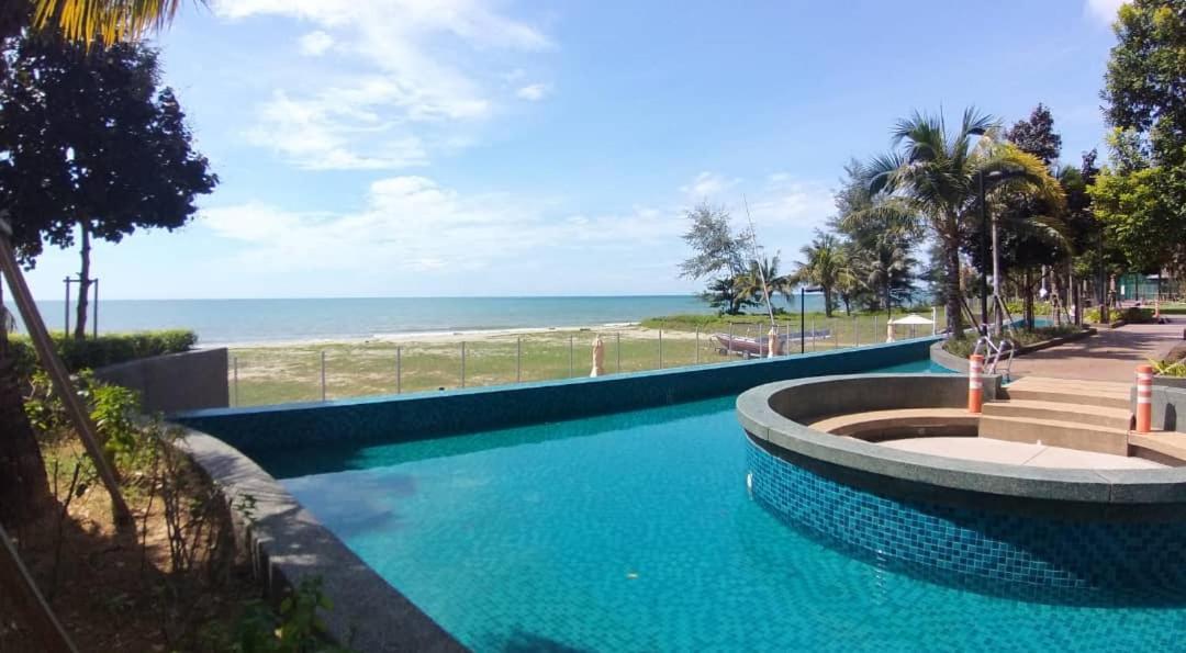 De Lavelle Suites @ Timur Bay SeaFront Residence Kuantan Buitenkant foto