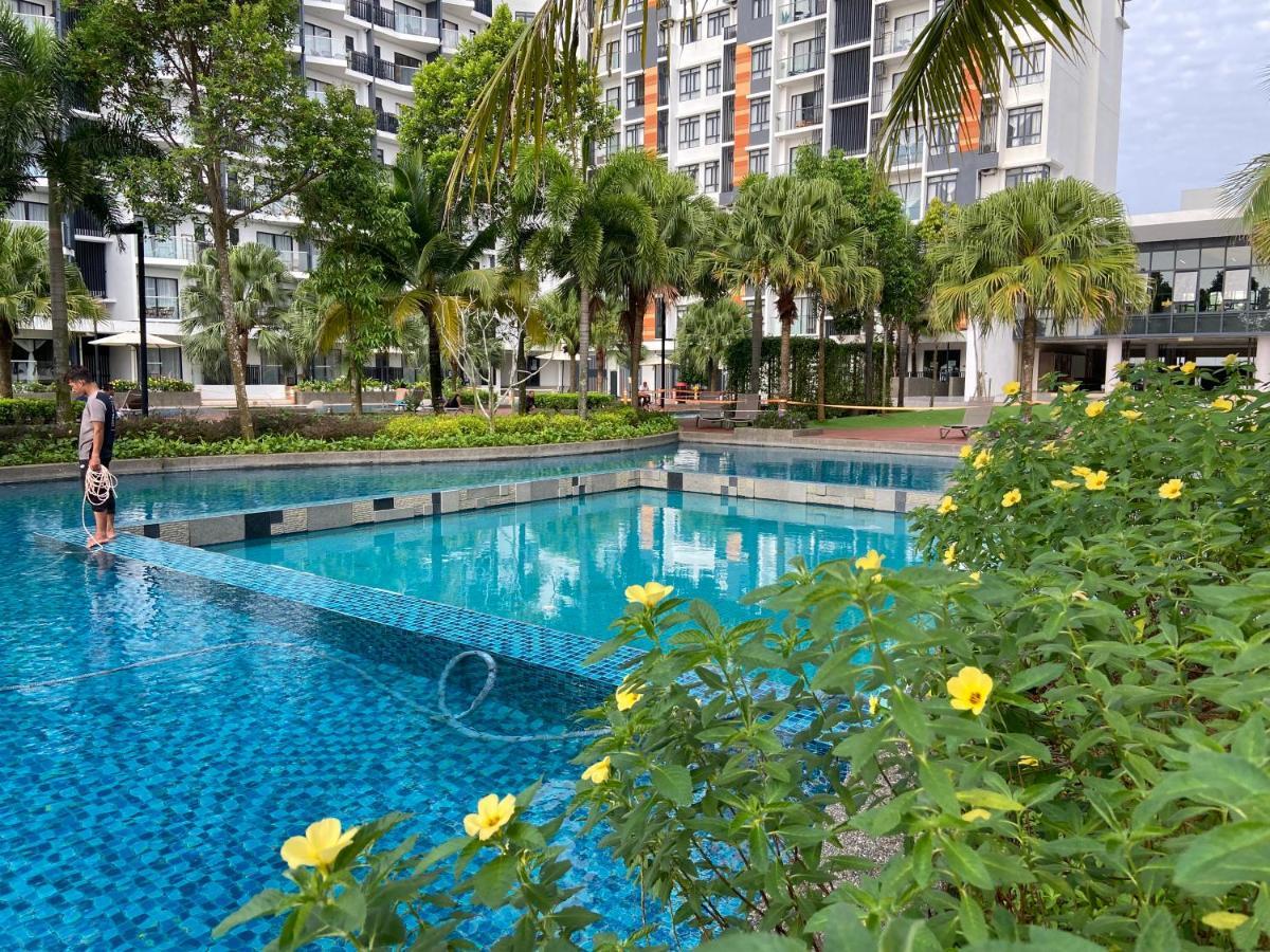 De Lavelle Suites @ Timur Bay SeaFront Residence Kuantan Buitenkant foto