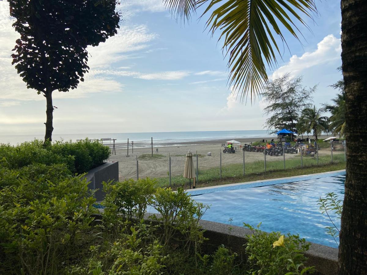 De Lavelle Suites @ Timur Bay SeaFront Residence Kuantan Buitenkant foto